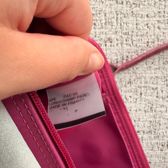 USED Longchamp Raspberry Tote Bag - Picture 15 of 16